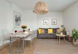 Location vacances Międzyzdroje - Charming Apartment with Balcony & Parking only 400 meters to the beach by Noclegi Renters-1