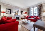 Location vacances  Hauts-de-Seine - Veeve - Epic Romance-3