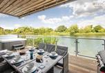 Location vacances South Cerney - Waters Edge 04, Waterside Lodge P-4
