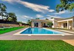 Location vacances Alcantarilha - Villa Domingos - Beautiful garden close to beach and park-1