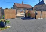 Location vacances Ceaucé - Maison de charme en granit avec jardin clos, tout inclus, près de Domfront - Fr-1-497-190-1