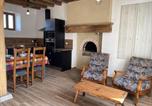 Location vacances Ygrande - Charmant gîte à la ferme avec tout confort, proche de Bourbon-l'Archambault, idéal pour randos et curistes - Fr-1-489-432-2