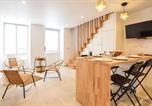 Location vacances Quettehou - 2 Bedroom Beautiful Home In Saint Vaast La Hougue-2