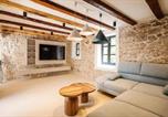 Location vacances Kukljica - Awesome Home In Pasman With Wifi-3
