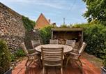Location vacances Swafield - Host & Stay - Woodcutters Cottage-3