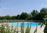 Location vacances  Deux-Sèvres - Zecamping 3 animaux acceptés piscine snack bar et restaurant-1