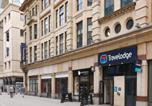 Hôtel Castle - Travelodge Cardiff Central Queen Street-1