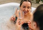 Location vacances Glencoe - Riverbeds - Luxury Wee Lodges with Hot Tubs-4