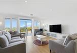 Location vacances  Granite Island - Beach Front Esplanade Victor Harbor - Byo Linen - Wi-Fi - Family-1