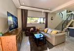 Location vacances Gaborone - Modern, two-story luxury house-1