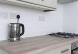 Location vacances Ponteland - Apartment Sleeps 7 with Free Parking-3