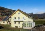 Location vacances Sankt Peter am Kammersberg - Großes Ferienhaus In Oberwoelz-1