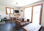 Location vacances Arâches-la-Frasse - Spacieux 4 pièces, 6 couchages, terrasse, près pistes et commerces, parking couvert, casier à skis - Fr-1-572-244-1