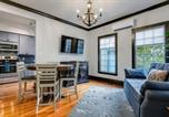 Location vacances Johnson City - Historic Downtown Marble Falls- 3 Suite Combo123-1
