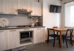 Location vacances Peschiera del Garda - Fiori sull'Acqua Apartments-3