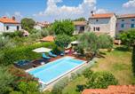 Location vacances Poreč - Villa Rossa with jacuzzi and pool in Porec-1
