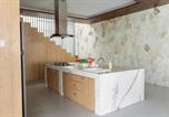 Location vacances Bandung - Sunshine City View Villa 6 Bedrooms With a Private Heated Swimming Pool-4