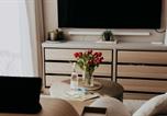 Location vacances Gare de Poole - Saturn Studio by Navie Stays-4