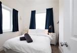 Location vacances Bognor Regis - Absolute Beachfront with Decked Garden Oasis and Views-4