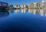 Location vacances Durbanville - Waterfront Deco apartment 2 sleeper lake views-3