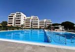 Location vacances Alfonsine - Complesso Mosaico Non Fornisce Prestazioni Di Carattere Alberghiero, appartamenti arredati come da foto, Per il Check in Agenzia Ferro Viale Francesco Petrarca 391 lido Adriano Ra-1