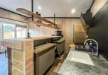 Location vacances Grans - Awesome Home In Miramas With Swimming Pool-4