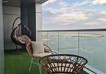 Location vacances Manama - Luxury Romantic Sea View Apartment.-4