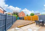 Location vacances Ilkeston - Modern 2-Bed Home with Free Parking Near Peak District-4