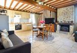 Location vacances Deux-Jumeaux - Holiday Home Lieu Dit La Vieille Place-4