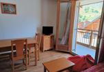 Location vacances Albiez-Montrond - Appartement spacieux et cosy, 300m des pistes et commerces, balcon sud, résidence Le Hameau des Aiguilles FR-1-618-17-2