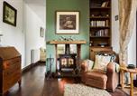 Location vacances Bournemouth - The Willows - Charming Railway Woodland Cottage with Log Burner-2