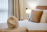Location vacances  Gare de Swansea - Work Stay - Balcony - Parking - Full Kitchen-3