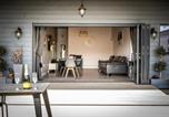Location vacances  Gare de Mansfield - Lionheart Large Luxury Accessible Lodge - Sleeps 12 ,Dog Friendly,Near Sherwood Forest at Fairview Farm Nottingham great for Family Gatherings ,Groups ,Hen Parties,Corporate Events and Retreats-1