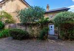 Location vacances Cambridge - Pass the Keys Charming Cottage in City Centre with Free parking-4