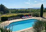 Location vacances La Tour-d'Aigues - Holiday Home in Pertuis with pool-2
