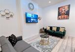 Location vacances  Gare de Newport - Brand new 4 bedroom house in Newport Free parking-2