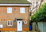 Location vacances Wargrave - Three Bed House Maidenhead - Parking-1