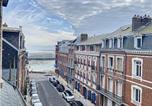 Location vacances  Seine-Maritime - Appartement avec vue sur le port et proche de la mer-1