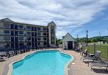 Hôtel Rogersville - Landmark Inn On The River Sevierville-1