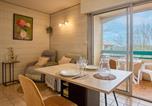 Location vacances  Gers - Appartement T2 calme avec balcon et Wifi - Fr-1-841-79-1