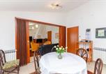 Location vacances  Sucuraj - Apartments Beach House Paradiso-4