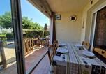 Location vacances Bord de mer de Marseillan - Appartement 2 pièces en rez-de-chaussée proche plage avec parking privé et terrain de pétanque - Fr-1-387-109-1