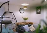 Location vacances Birmingham - Charming 2-Bedroom Apartment in West Midlands with Modern Amenities-1