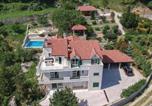 Location vacances Solin - 5 Bedroom Cozy Home In Klis-2