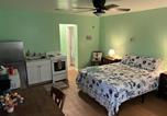 Location vacances Williamsburg - Boat House Studio - Water Front Pets Wifi Smart Tv apts-4