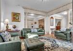 Location vacances Savannah - 1896 Victorian Mansion - Steps from Forsyth-1