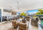 Location vacances Alexandra Headland - Alex Beach House, 100 steps to the sand, with ocean views-2