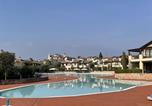 Location vacances Manerba del Garda - La Rocca di Manerba relaxing pool By Bookinggardalake-1