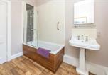 Location vacances  Gare de Dundee - Pinewood Country House near St Andrews-4