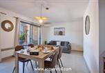 Location vacances  Haute Corse - Appartement &quote;Fiora&quote; en centre-ville de Calvi - 2 4 personnes-2